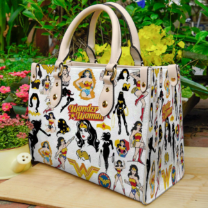 Wonder Woman Leather Handbag 1